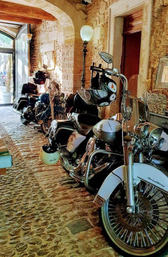 Le 4 Feuilles En.Camargue Hotel Bernis Ngoại thất bức ảnh